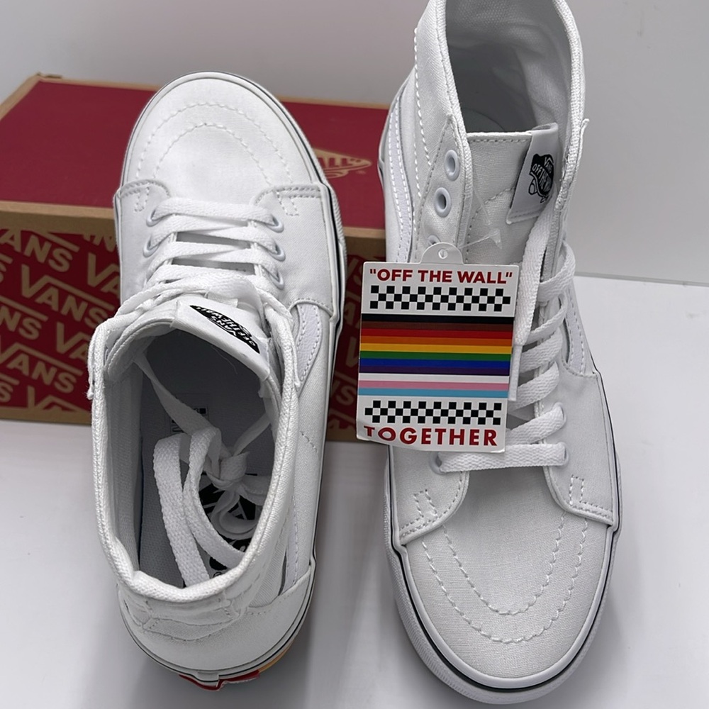 Vans WMNS Sk8-Hi Tapered Pride Rainbow Platform Sneakers
VN0A7Q5PRNC - Picture 12 of 16